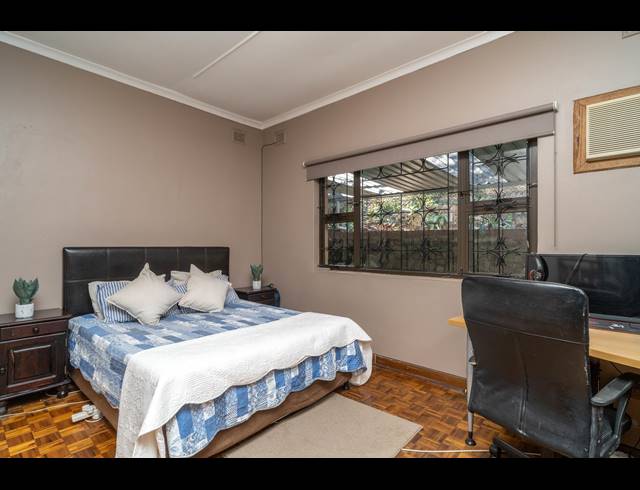 5 BEDROOM HOUSE FOR SALE IN RESERVOIR HILLS